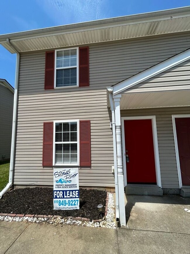 2 Bed, 1.5 Bath Townhome *Near Fort Campbell* 244 Executive Ave
