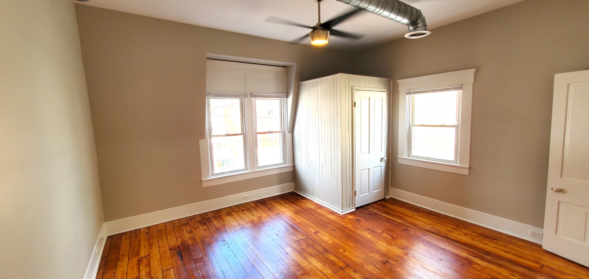 Building Photo - 1114 Columbia St