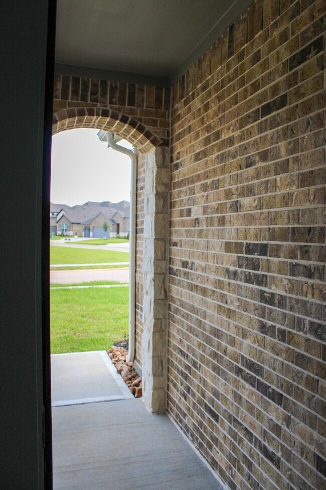 Building Photo - 15212 Tattle Crk Ln