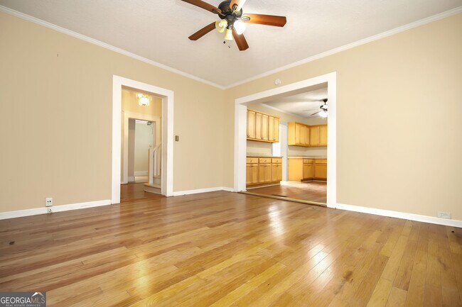 Building Photo - 304 Boulevard