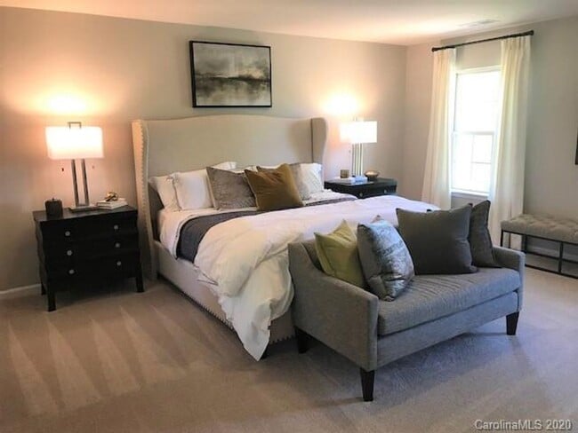 Building Photo - Coming Soon! 5BR/4.5BA | Newly Renovated Single Family Home | In Cortona!