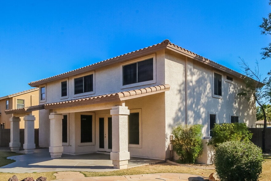 Building Photo - 5480 S Scott Pl