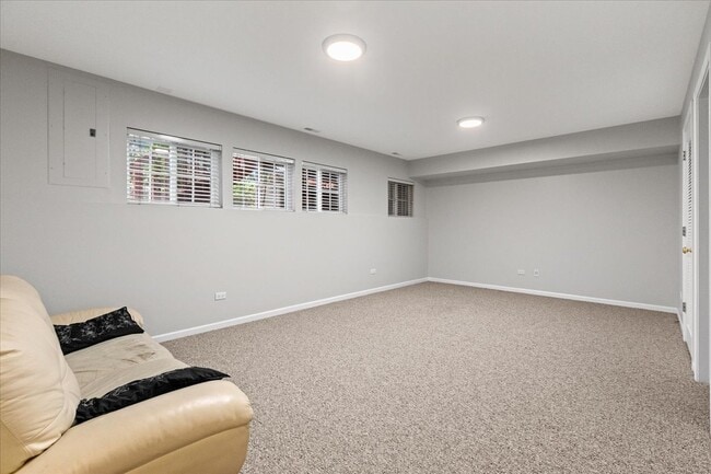 Building Photo - 3817 N Milwaukee Ave