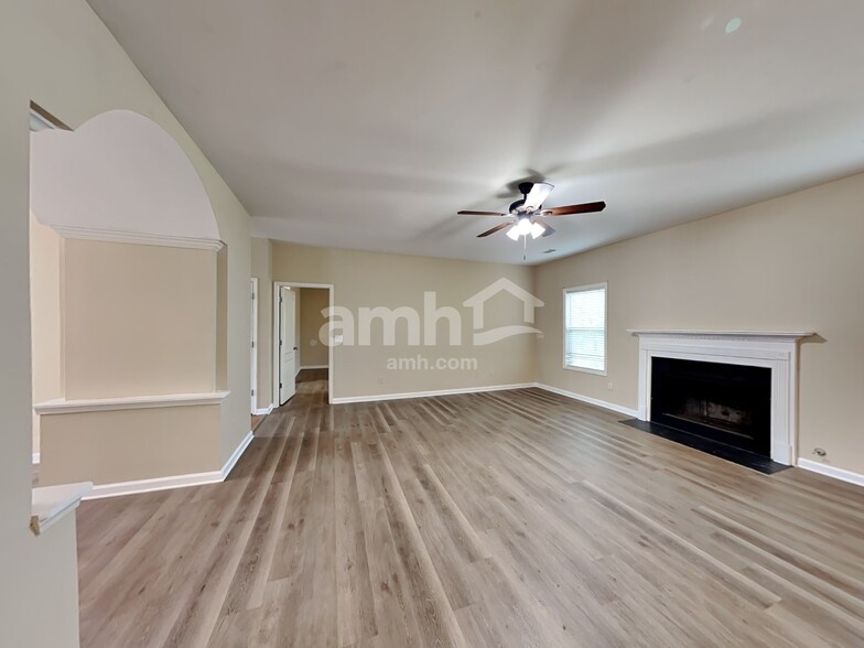 Building Photo - 31 Trayton Way