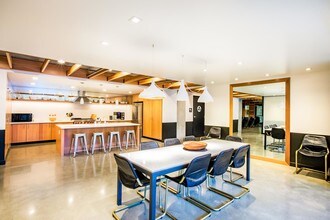 Building Photo - Ansel