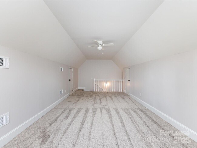Building Photo - 114 Juanita Dr