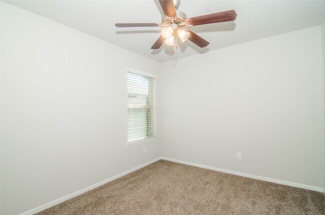 Building Photo - 29219 Dunns Creek Ct