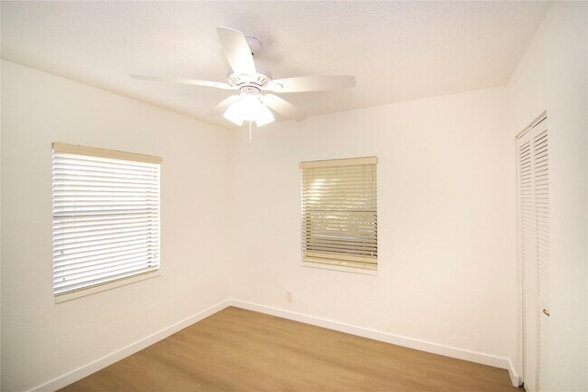 Building Photo - 2547 Roosevelt St