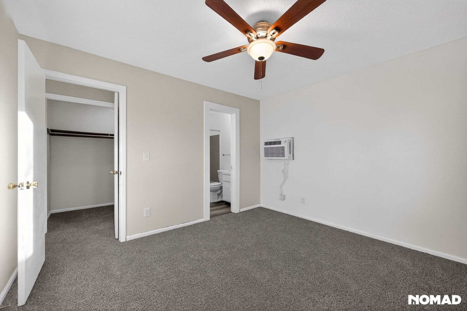 Building Photo - 820 Stone Mountain Ct