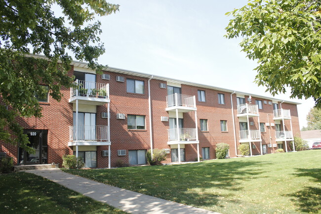 920 Southland Ln - 920 Southland Ln Brookings SD 57006 | Apartment Finder