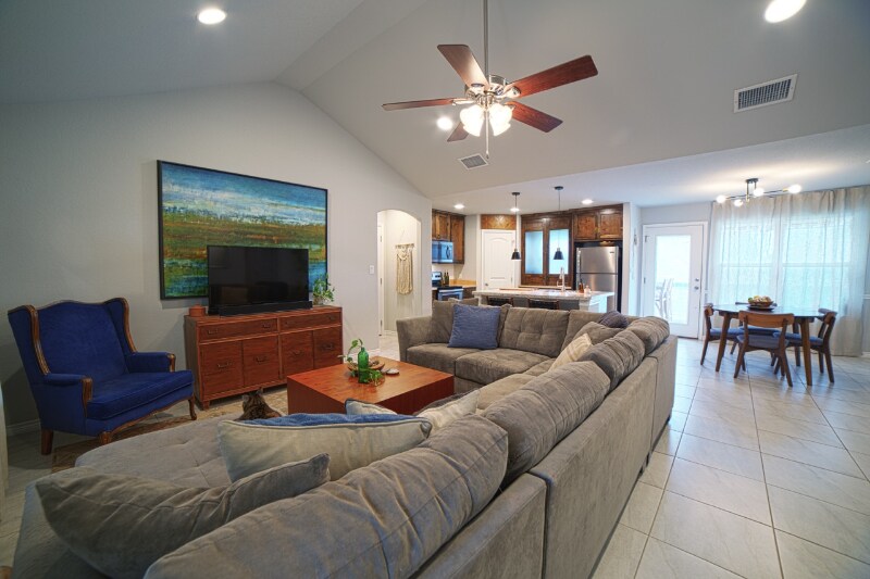 Building Photo - 1169 Alta Vista Ln