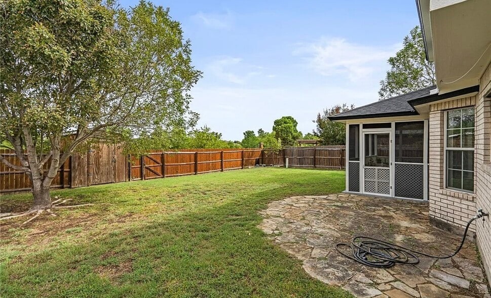 Building Photo - 2001 Schorn Dr