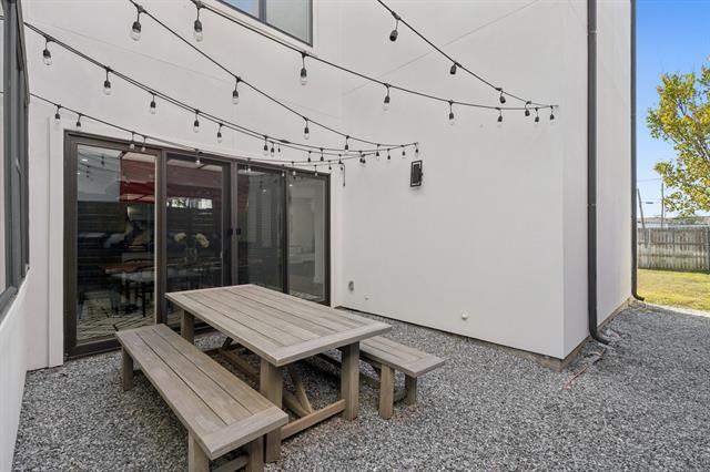 Building Photo - 2231 Madera St