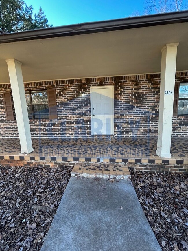 Building Photo - Lovely home in a quiet neighborhood!