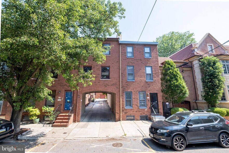 Primary Photo - 129 Catharine St