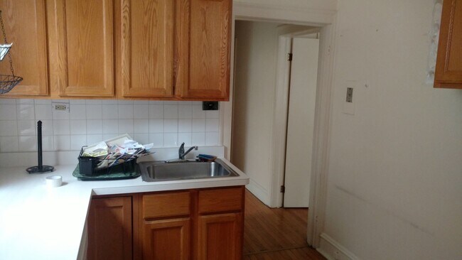 Building Photo - Work from Home? Big Four Room 1 (or 2) Bedroom or Office