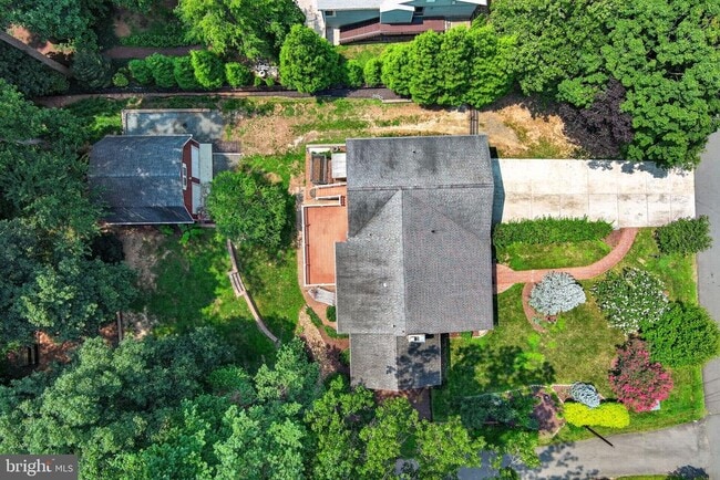 Building Photo - 6443 Walters Woods Dr