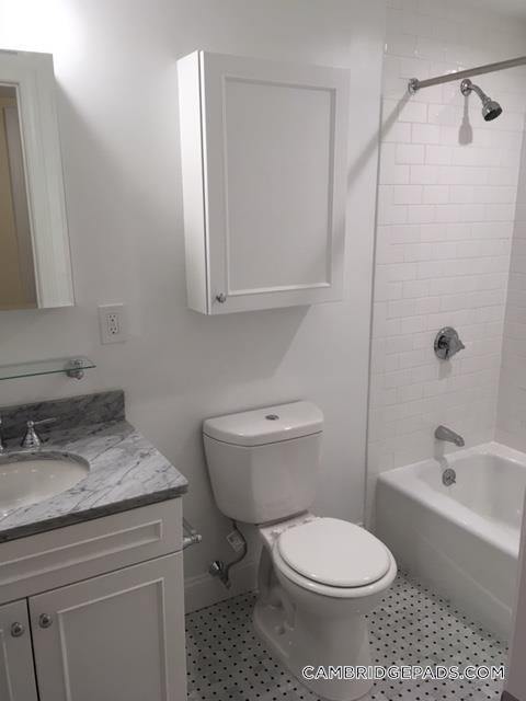 Building Photo - 22 Chauncy St