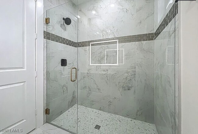 Building Photo - 314-316 Poplar St