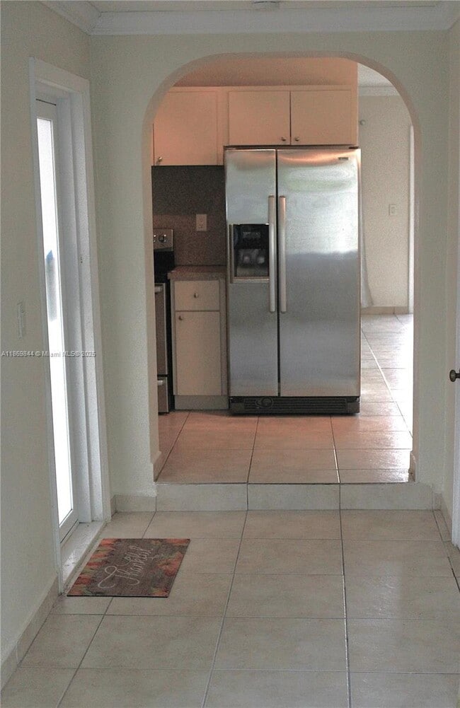 Building Photo - 641 W 36th St