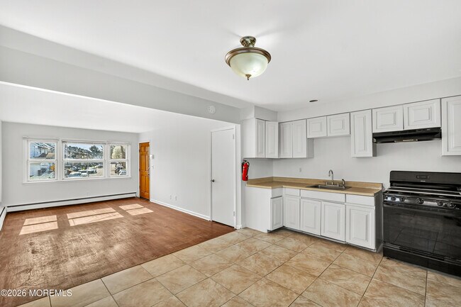 Building Photo - 217 Orange Ave