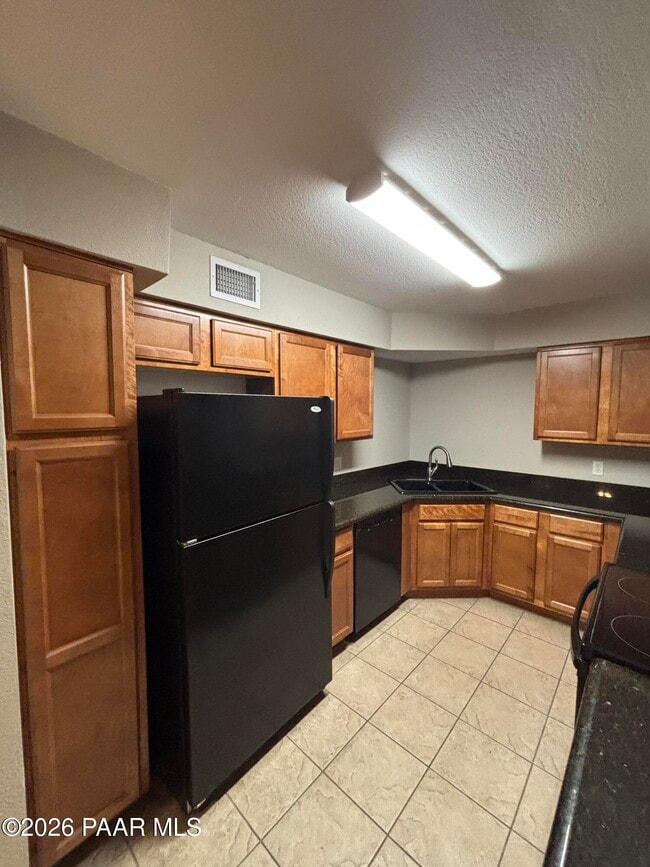 Building Photo - 8787 E Mountain View Rd