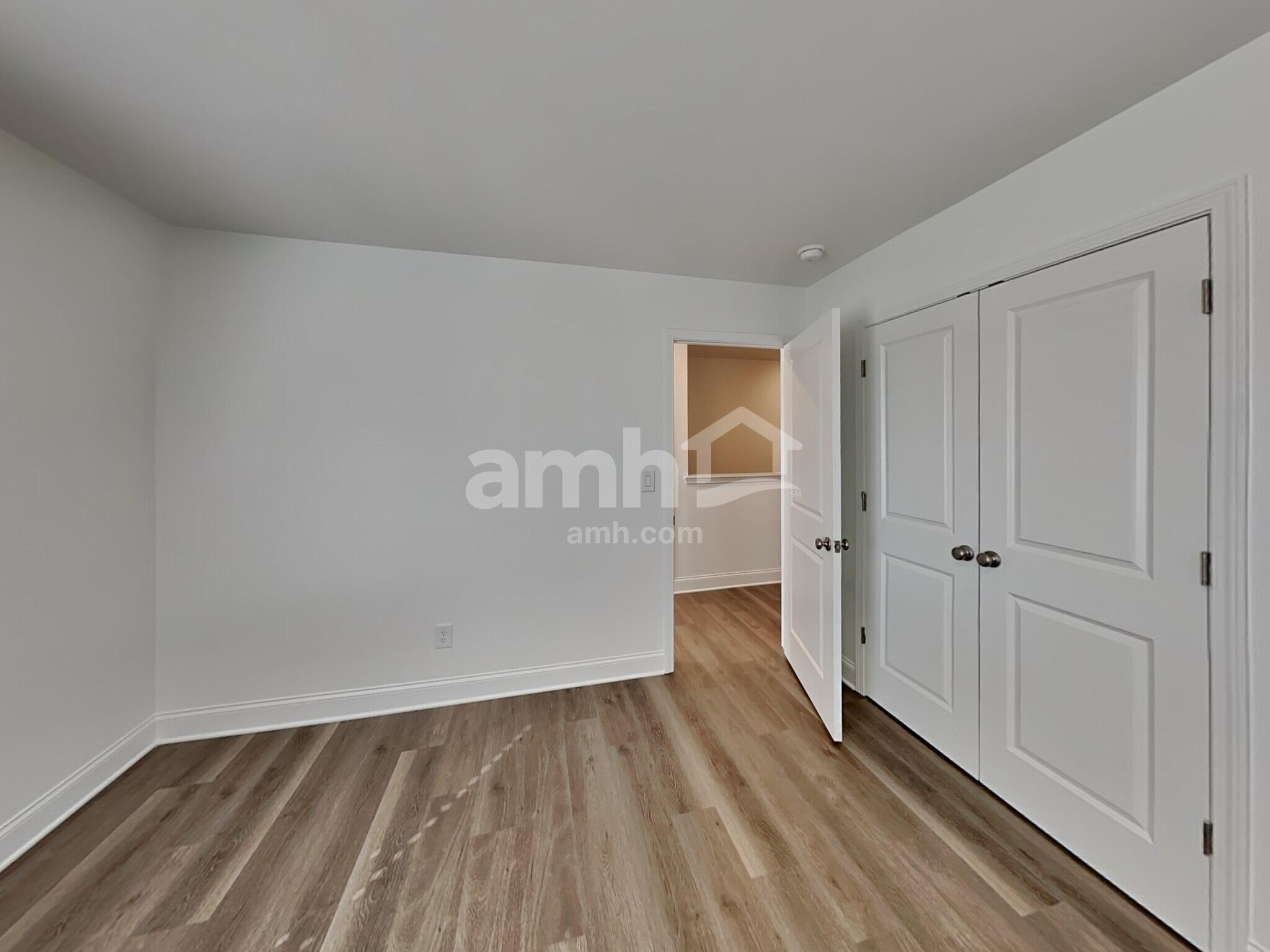 Building Photo - 56 Pointe Dr