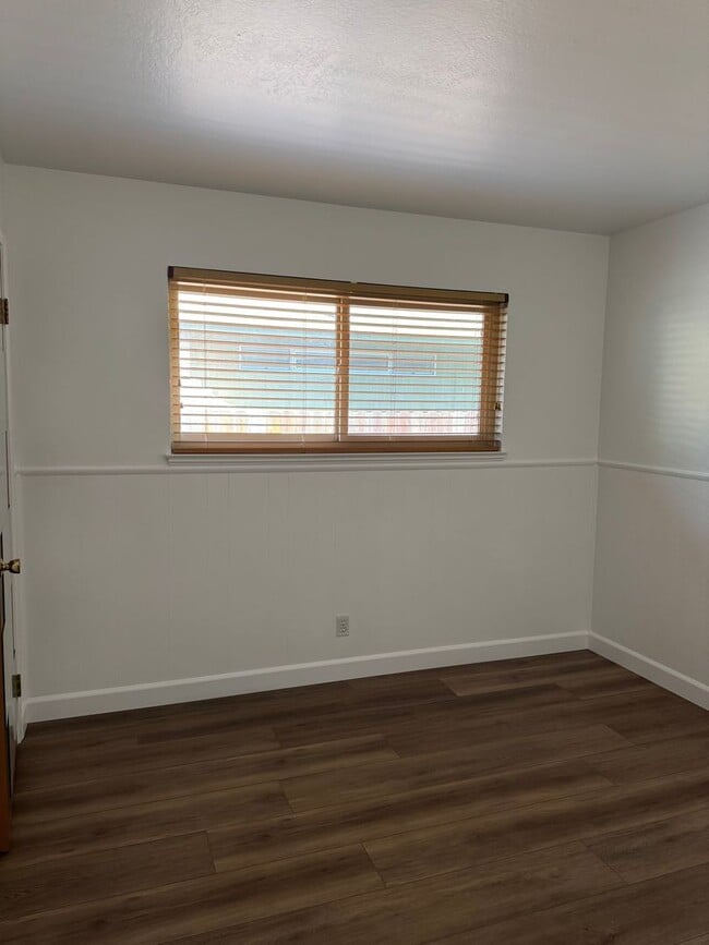Building Photo - CENTRAL DAVIS SINGLE STORY HOME