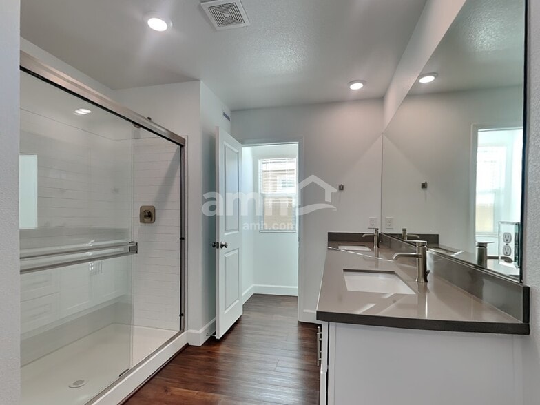 Building Photo - 2714 Hot Cider Ave