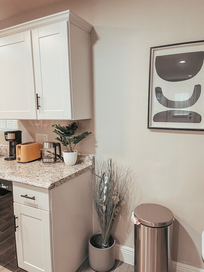 Building Photo - 5226 Perry St