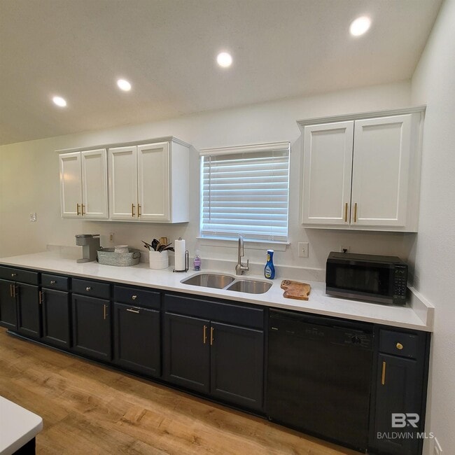 Building Photo - 4219 Coyote Ln