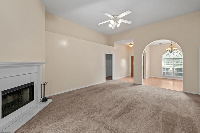 Building Photo - Beautiful 4-Bedroom Home with Lagoon Views in Pooler's Arbors at Godley Station