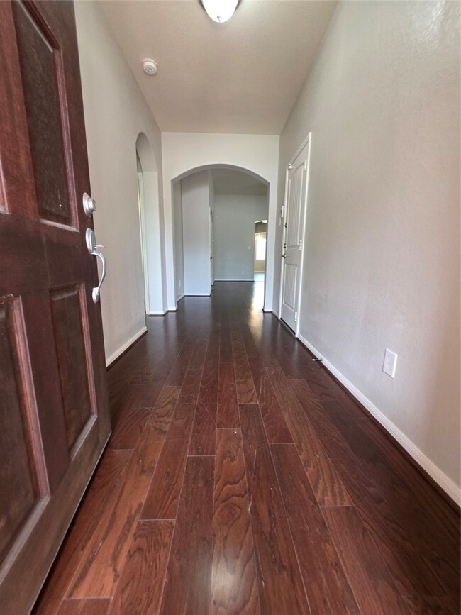 Building Photo - 267 Westwood Dr