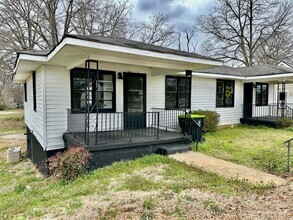 Building Photo - Cedartown Rental