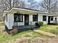 Building Photo - Cedartown Rental- Open House March 16th 10...