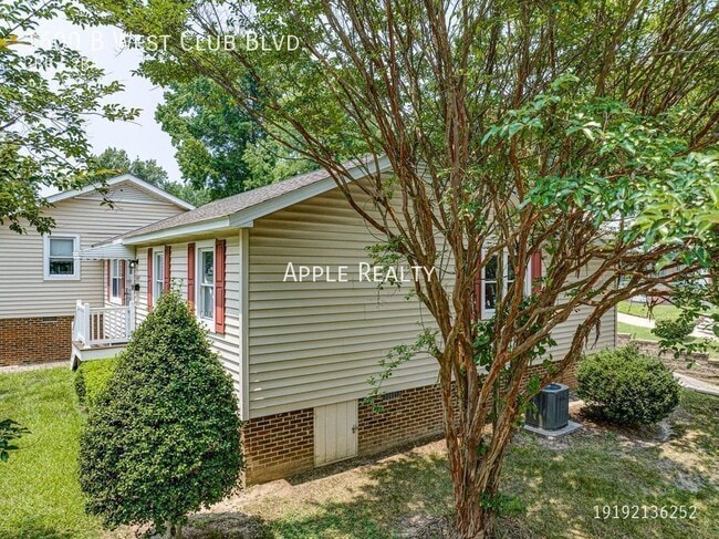 Building Photo - 1600 W Club Blvd