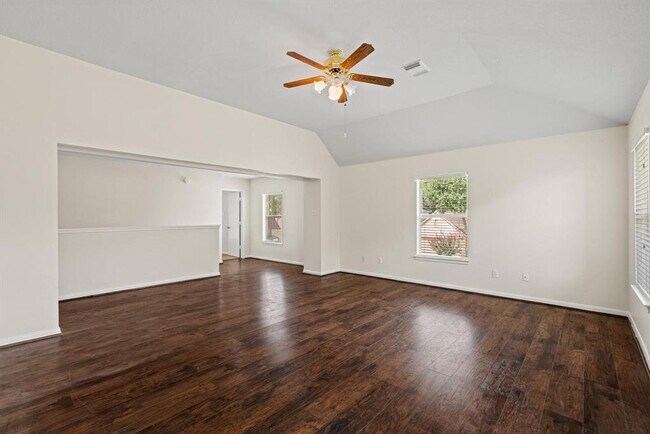 Building Photo - 15810 Mission View Ct