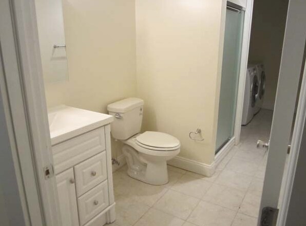 Building Photo - 2614 Eden Ave