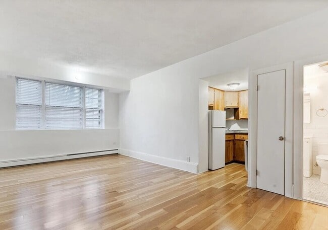 Building Photo - 50 Follen St