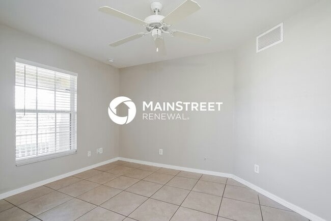 Building Photo - 3 Bedroom Pet-Friendly Home in LEHIGH ACRE...