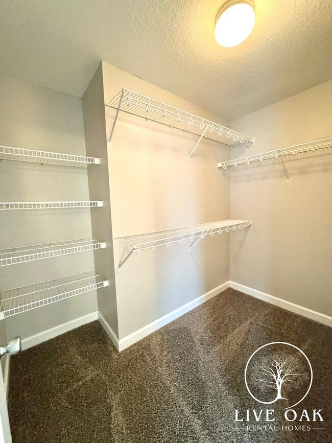 Building Photo - 125 Governors Blvd