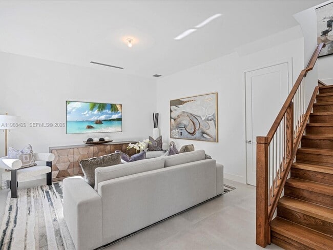 Building Photo - 19701 NE 16th Pl