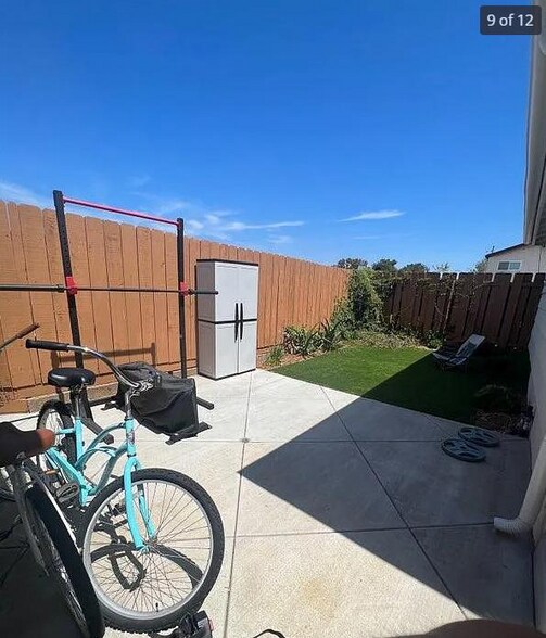 Building Photo - 4885 Naples St