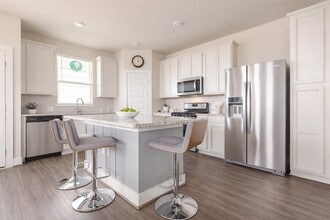 Building Photo - 7401 Grand Linden Wy