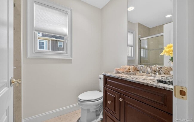 Building Photo - 702 Equestrian Way