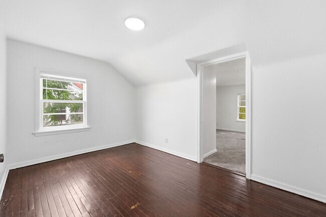 Building Photo - 4029 Weisser Park Ave