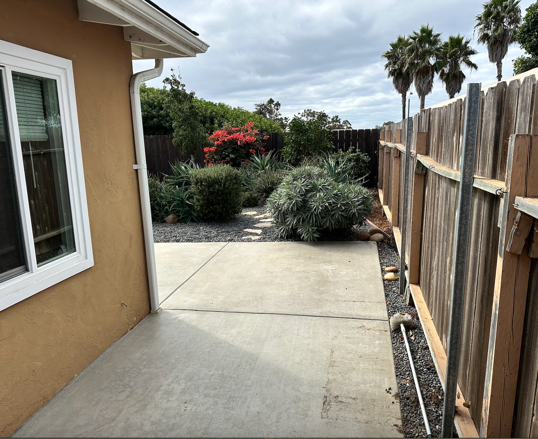 Building Photo - 3171 Luna Ave