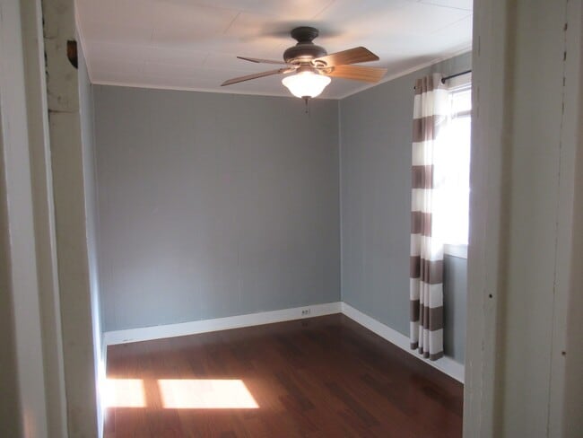 Building Photo - Cute Home in Whitefish with Yard & Storage