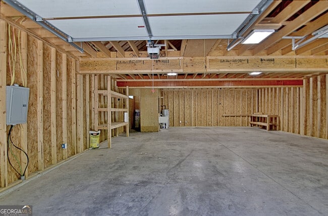 Building Photo - 389 Hwy 85 Connector