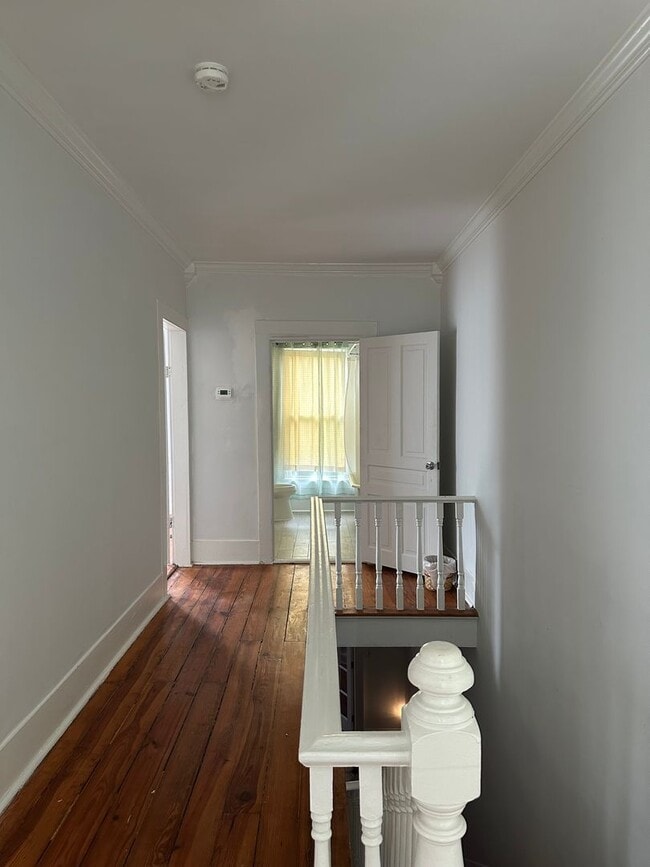 Building Photo - Historic 3 Bed 2 Bath Home in Downtown Was...